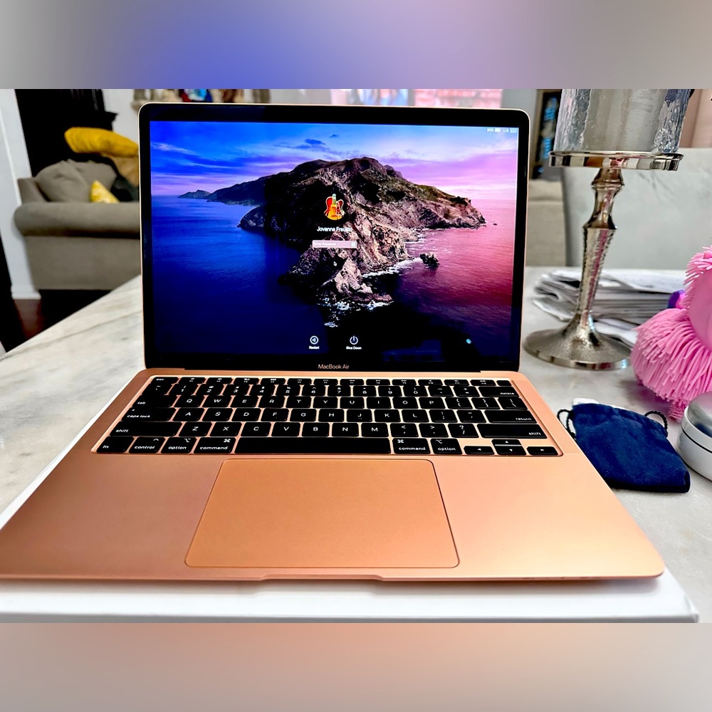 Apple MacBook Air 13.3" Laptop with Touch ID Intel Core i3 8GB Memory 256GB
